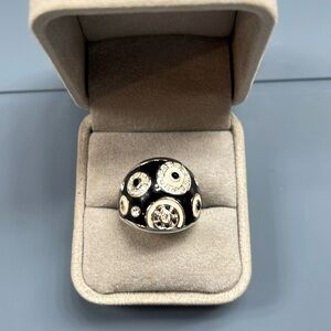Size 7 silver black and faux diamond ring.